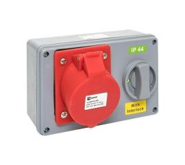 Розетка стандарта СЕЕ с выключателем, с предохранителем